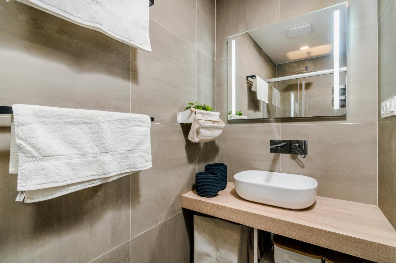 Prague Days - Premium Loft W Terrace - View - Netflix - Ac Apartment Ngoại thất bức ảnh